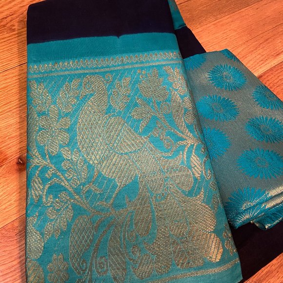 Madurai Sungudi Cotton Saree - Plain Body and Mayuri Pattu Big Border for Women - Picture 3 of 4